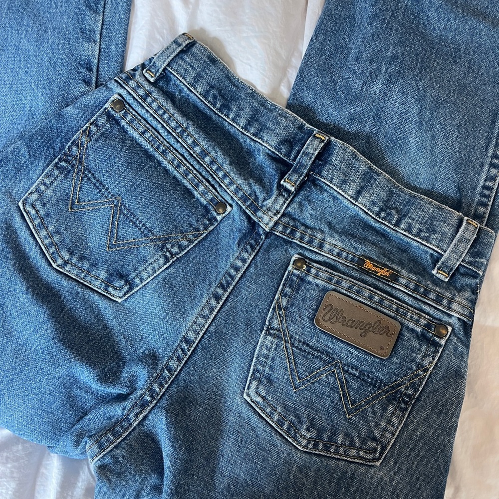 Wrangler Women's Medium Blue High-Rise Denim Jeans
